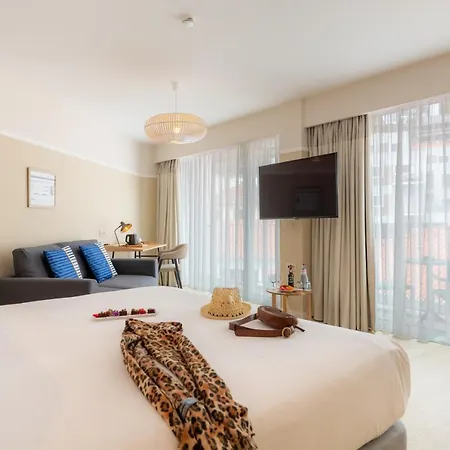 Pestana Fisherman Village