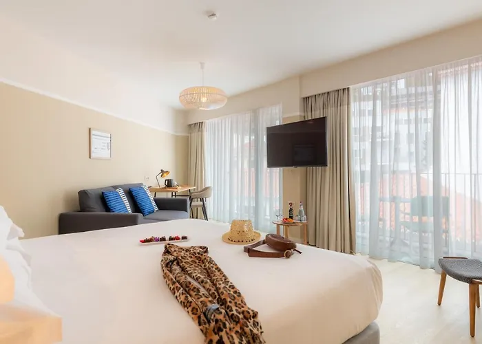 Pestana Fisherman Village