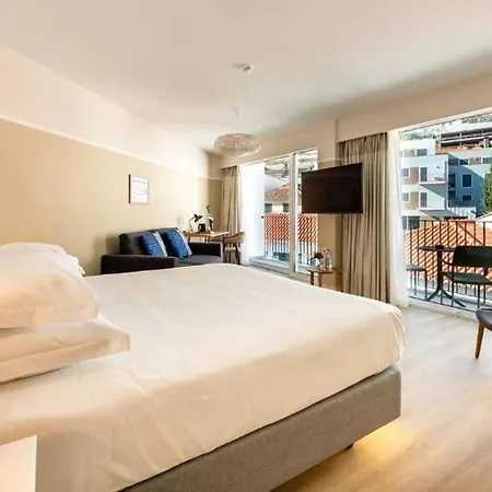 Pestana Fisherman Village 4* Câmara de Lobos