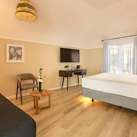 Pestana Fisherman Village 4*