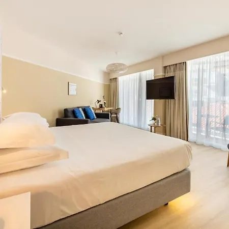 Pestana Fisherman Village 4* 카메라데로보스