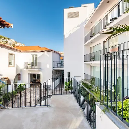 Pestana Fisherman Village