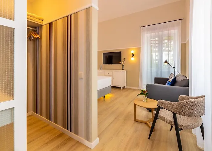 Hotel Pestana Fisherman Village Câmara de Lobos