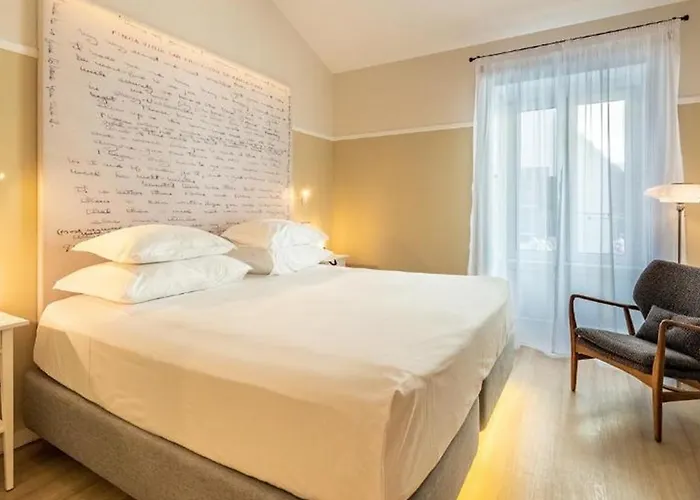 Pestana Fisherman Village